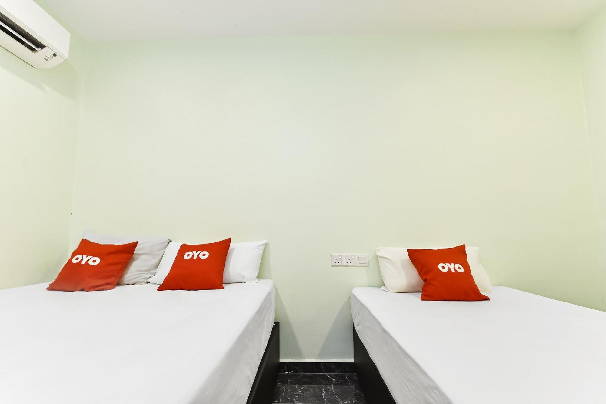 Oyo 90445 Th Hotel Bahau Eksteriør bilde